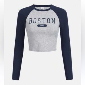 ☀️ 3/$15 SHEIN Teen Girls Boston Graphic Raglan Sleeve Crop Tee Grey Blue